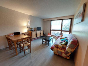 Charmant T2 rénové, idéalement situé à Autrans, proche des pistes et commerces, balcon est, parking privé - FR-1-737-23